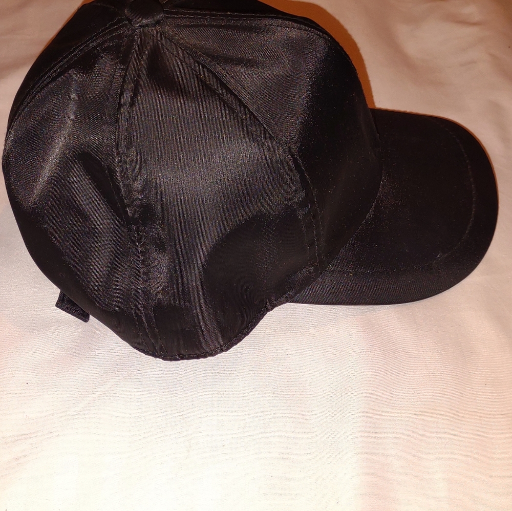 Chanel cap - Picture 3 of 5